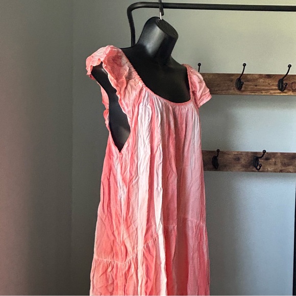 Raviya Women's Tiered Dress Cover-Up tiered dress in Coral size Medium NEW - Picture 3 of 5